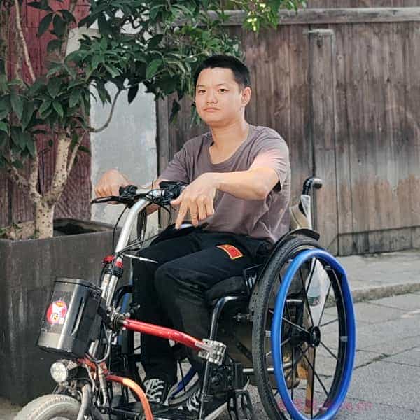 33岁岁湖北单身帅哥 - 内蒙古吉缘网